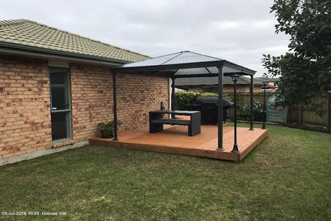 Photo of property in 34 Tussock Avenue, Mangere, Auckland, 2022