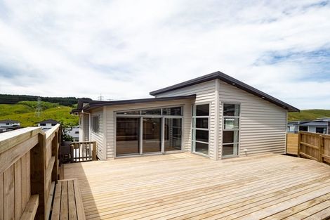 Photo of property in 165 Amesbury Drive, Churton Park, Wellington, 6037