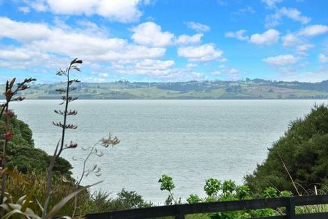 Photo of property in 76 Omana Avenue, Shelly Beach, Helensville, 0874