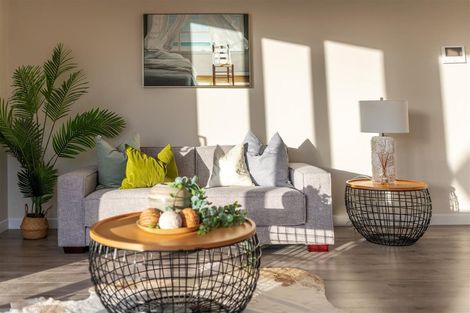 Photo of property in 16 Taiororua Avenue, Massey, Auckland, 0614