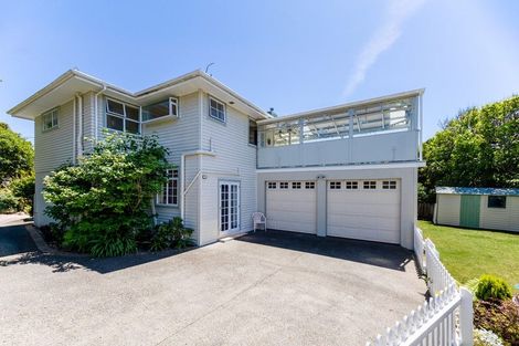 Photo of property in 10 Douglas Street, Paraparaumu Beach, Paraparaumu, 5032