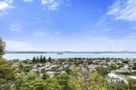 Photo of property in 15 Karaka Street, Eastbourne, Lower Hutt, 5013