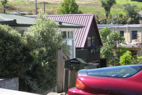 Photo of property in 2/112 Castor Bay Road, Castor Bay, Auckland, 0620
