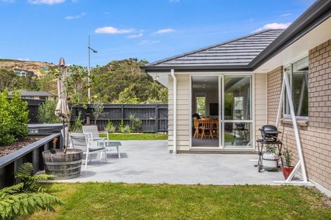 Photo of property in 31 Banks Boulevard, Whitby, Porirua, 5024