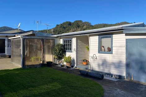 Photo of property in 33 West Crescent, Te Puru, Thames, 3575