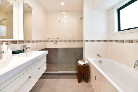 Photo of property in 45 Tindalls Bay Road, Tindalls Beach, Whangaparaoa, 0930