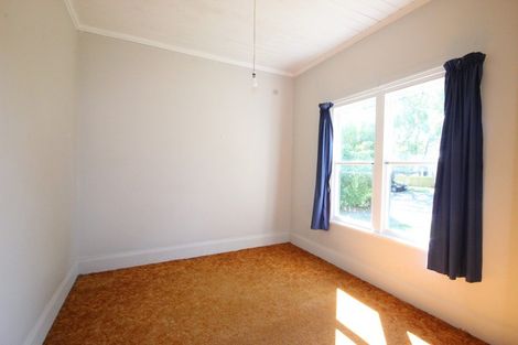 Photo of property in 8 Rolleston Street, Hokowhitu, Palmerston North, 4410