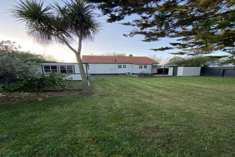 Photo of property in 654 Featherston Street, Roslyn, Palmerston North, 4414