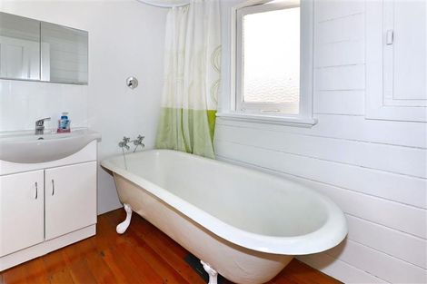 Photo of property in 25 Mackenzie Avenue, Woolston, Christchurch, 8023