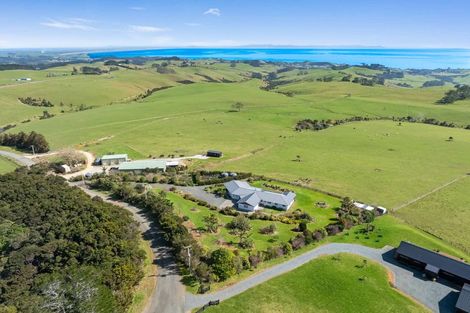 Photo of property in 601 Cable Bay Block Road, Cable Bay, 0420