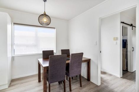 Photo of property in 2/2 Hatherley Place, Clendon Park, Auckland, 2103