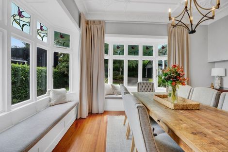 Photo of property in 18 Ridge Lane, New Plymouth, 4310