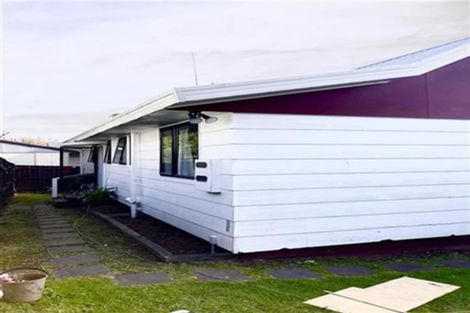Photo of property in 2/55 Redcrest Avenue, Red Hill, Papakura, 2110