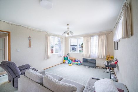 Photo of property in 28 Brightwell Street, Papakura, 2110