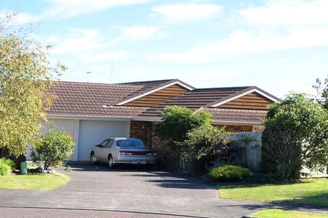 Photo of property in 13 Crescent Hills Court, Northpark, Auckland, 2013