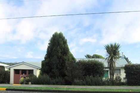 Photo of property in 62 Seddon Street, Waikanae, 5036