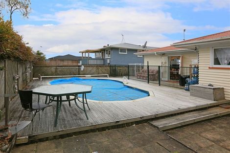 Photo of property in 12 Hepburn Road, Glendene, Auckland, 0602