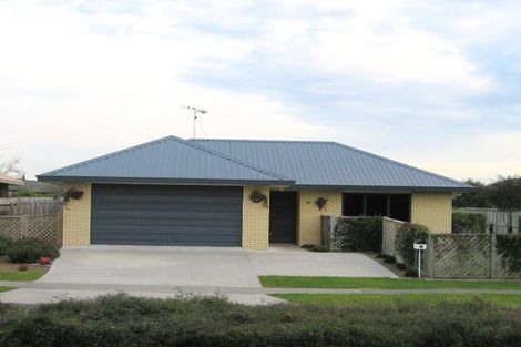 Photo of property in 93 Sandwich Road, St Andrews, Hamilton, 3200