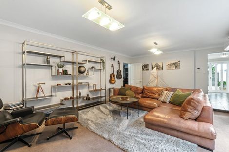 Photo of property in 225 Muritai Road, Eastbourne, Lower Hutt, 5013