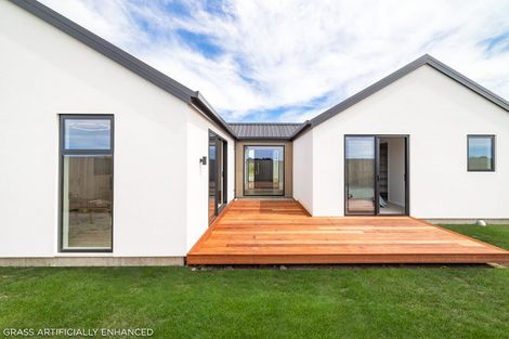 Photo of property in 10 Dalness Crescent, Halswell, Christchurch, 8025