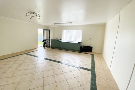 Photo of property in 25 The Enclave, Totara Heights, Auckland, 2105