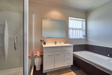 Photo of property in 1 Millbrook Place, Ashhurst, 4810