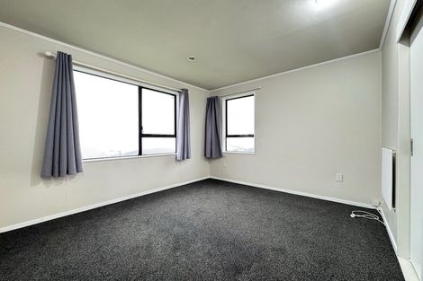 Photo of property in 15 Rice Crescent, Newlands, Wellington, 6037