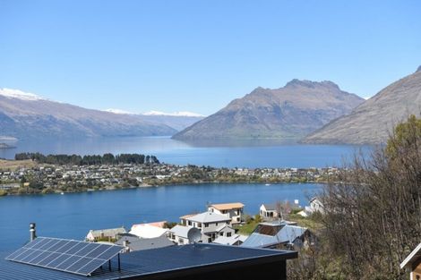 Photo of property in 16 Birch Lane, Queenstown, 9300