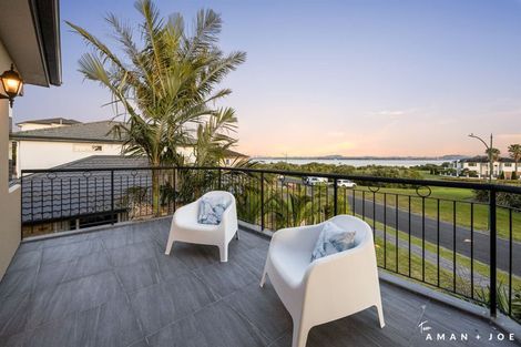 Photo of property in 8 Waikura Drive, Te Atatu Peninsula, Auckland, 0610