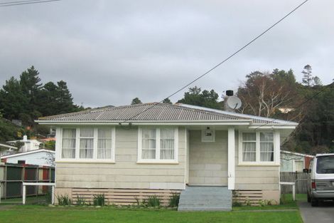 Photo of property in 13 Hanson Grove, Stokes Valley, Lower Hutt, 5019