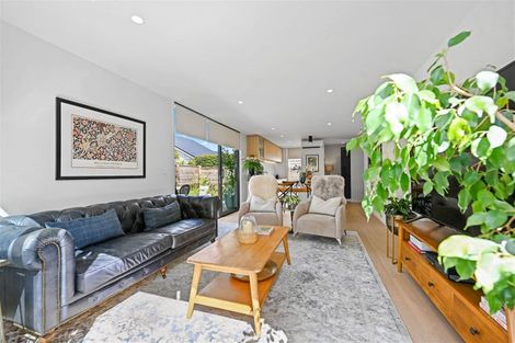 Photo of property in 2/23 Strowan Avenue, Fairfield, Hamilton, 3214