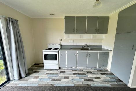 Photo of property in 48 Rangiora Street, Castlecliff, Whanganui, 4501