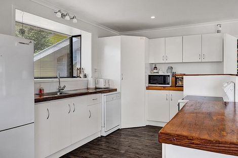 Photo of property in 8a Jade Place, Bell Block, New Plymouth, 4312