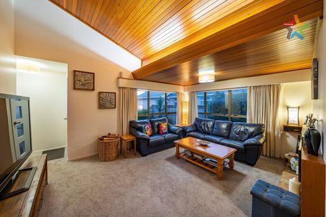 Photo of property in 27 Holyoake Crescent, Avalon, Lower Hutt, 5011