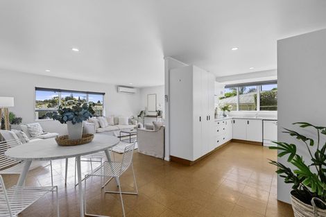 Photo of property in 2 Upland Street, Brookfield, Tauranga, 3110