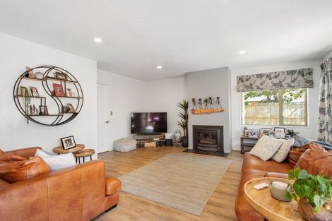 Photo of property in 53 Grimseys Road, Redwood, Christchurch, 8051