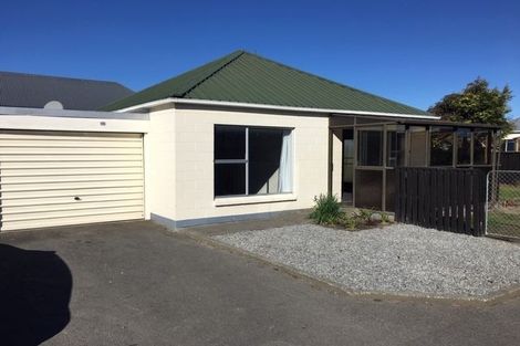 Photo of property in 2/73 Harewood Road, Papanui, Christchurch, 8053