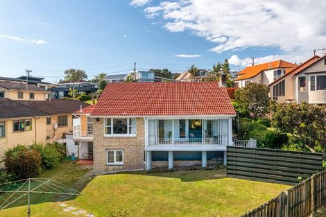 Photo of property in 5 Churchill Road, Murrays Bay, Auckland, 0630