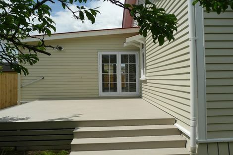 Photo of property in 122 Clevedon Road, Papakura, 2110