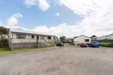Photo of property in 1-6 Arli Court, Hokowhitu, Palmerston North, 4410