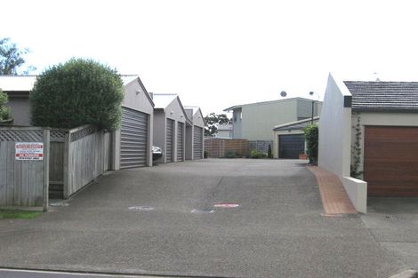 Photo of property in 30 Vinograd Drive, Te Atatu Peninsula, Auckland, 0610