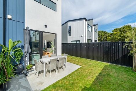Photo of property in 5 Gloaming Lane, Wallaceville, Upper Hutt, 5018