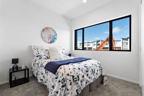 Photo of property in 729 Massey Road, Mangere, Auckland, 2022