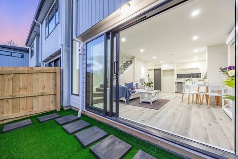 Photo of property in 4/6 Vine Street, Mangere East, Auckland, 2024