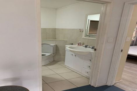 Photo of property in 46 Glen Vista Place, Bayview, Auckland, 0629