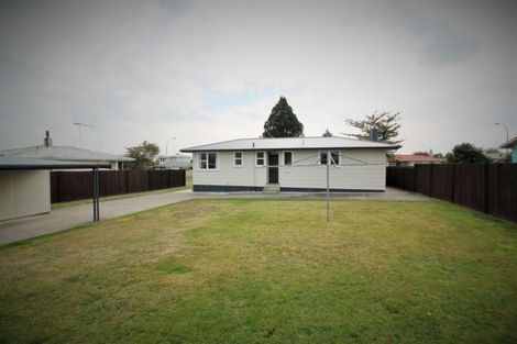 Photo of property in 14 Matata Place, Tokoroa, 3420