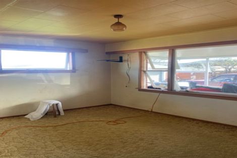 Photo of property in 35 Egmont Street, Hawera, 4610