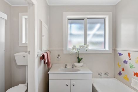 Photo of property in 228 Horndon Street, Darfield, 7510