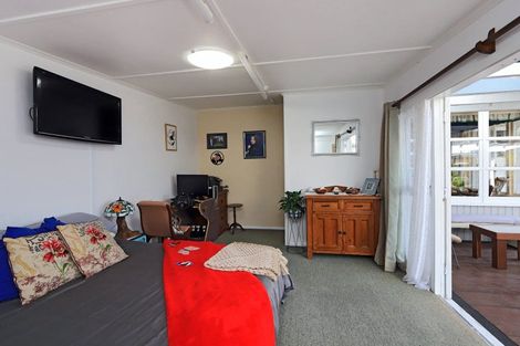 Photo of property in 402 Lascelles Street, Saint Leonards, Hastings, 4120