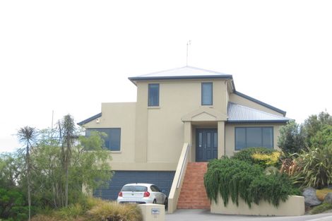 Photo of property in 31 Highcrest Heights, Westmorland, Christchurch, 8025